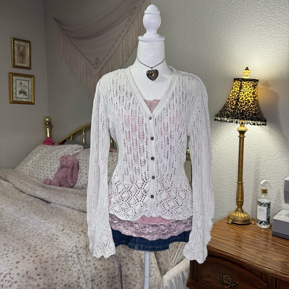 Y2K Women's White Knit Sweater - Picture 7 of 11